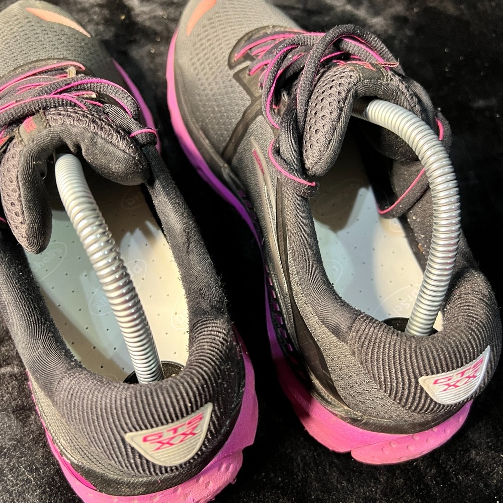 Brooks Adrenaline GTS 20 1202961B062 Womens US 9.5 Running Shoes Black Sneakers - Picture 8 of 9